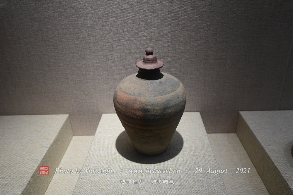 ë岩