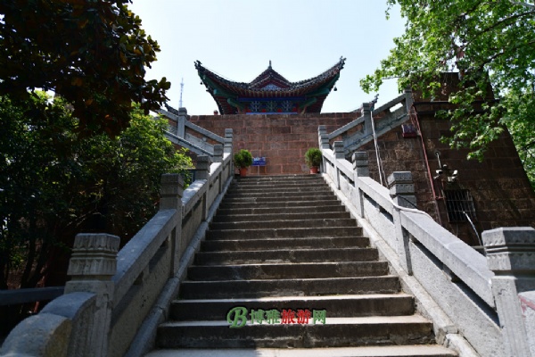 人Ź