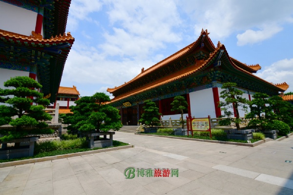 麣