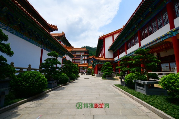 麣